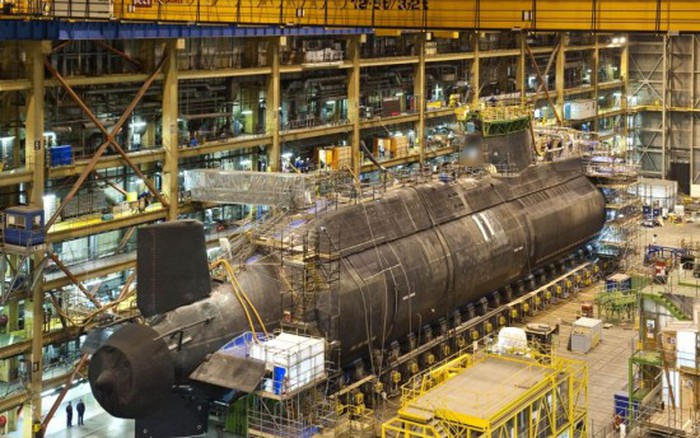 Xuất hiện tàu ngầm khổng lồ giống trong phim 2012