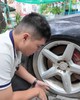 Kỳ lạ xe sang Bentley, Mercedes bị bỏ hoang trên vỉa hè Hà Nội