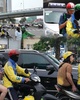 Chuyển xe xăng sang xe điện: Tài xế công nghệ mong được hóa giải nỗi lo